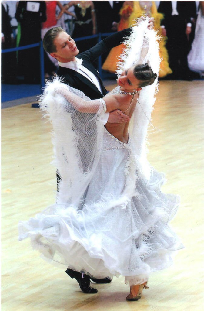 Бальные танцы в Nesterov Dance.